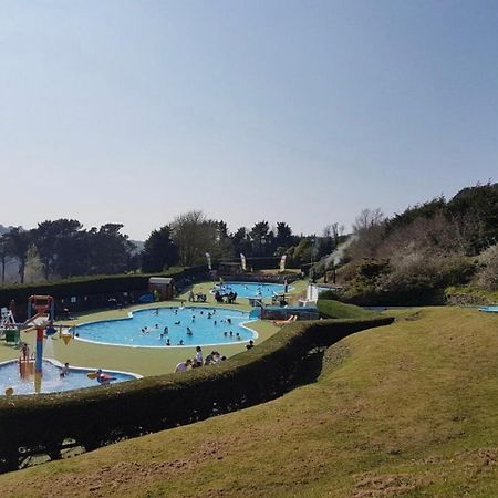 Holiday Home With Stunning Views New Quay Exterior foto